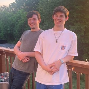 Meet your Posher, Devin